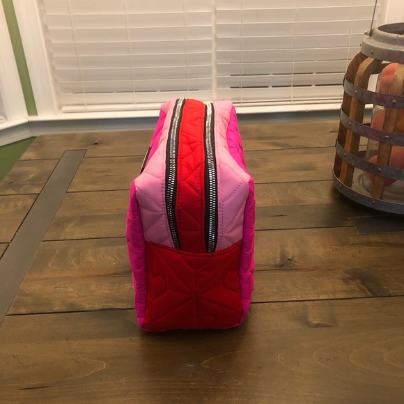 Betsey Johnson Travel Bag - Picture 10 of 16